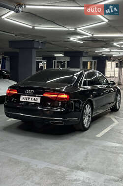 Седан Audi A8 2014 в 