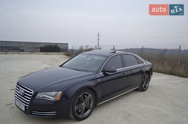 Седан Audi A8 2013 в Чернівцях
