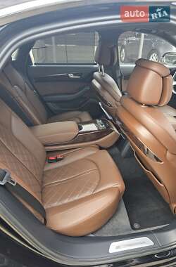 Седан Audi A8 2014 в Черновцах