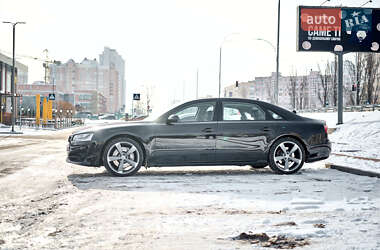 Седан Audi A8 2017 в 