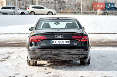 Седан Audi A8 2017 в 