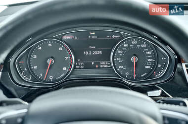 Седан Audi A8 2017 в 