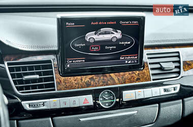Седан Audi A8 2017 в 