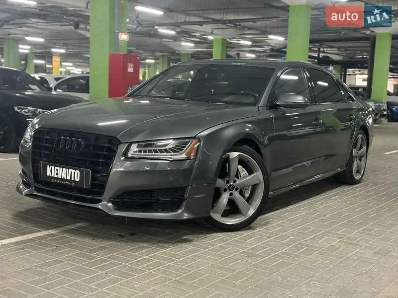 Седан Audi A8 2016 в 