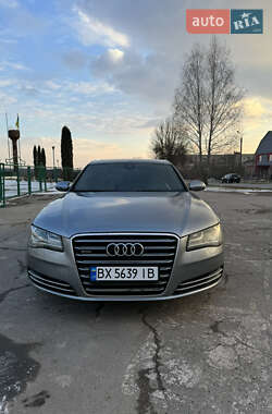 Седан Audi A8 2012 в Городке