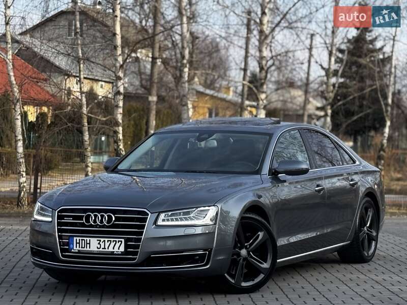 Седан Audi A8 2015 в Дрогобыче