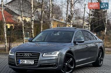 Седан Audi A8 2015 в 