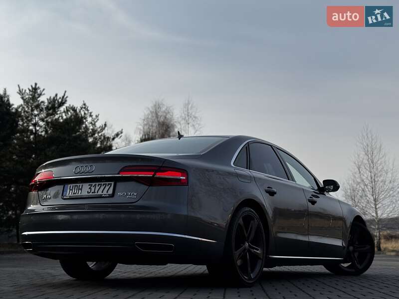 Седан Audi A8 2015 в Дрогобыче