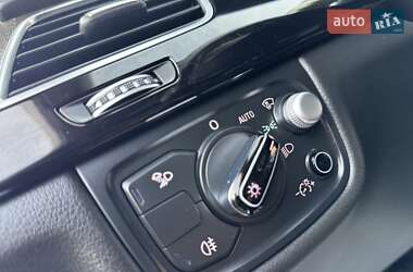 Седан Audi A8 2015 в 