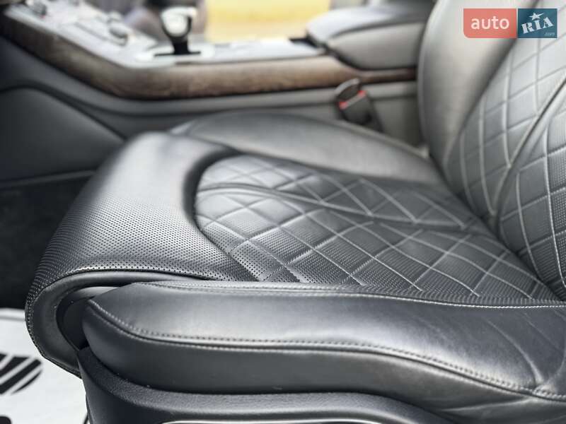 Седан Audi A8 2015 в Дрогобыче