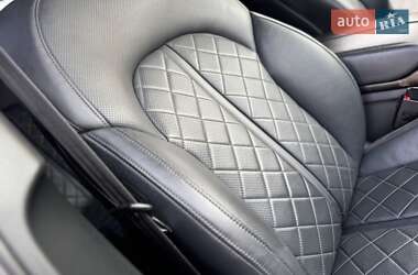 Седан Audi A8 2015 в 