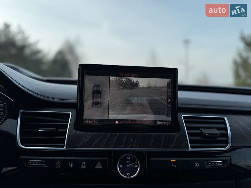 Седан Audi A8 2015 в Дрогобыче