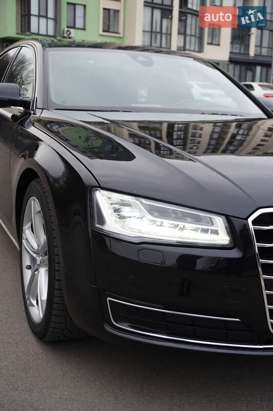 Седан Audi A8 2014 в Виннице