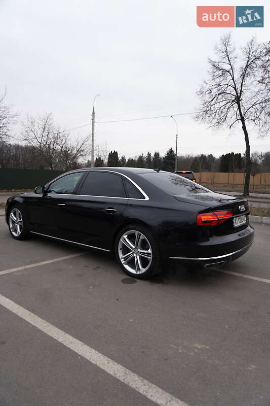 Седан Audi A8 2014 в Виннице