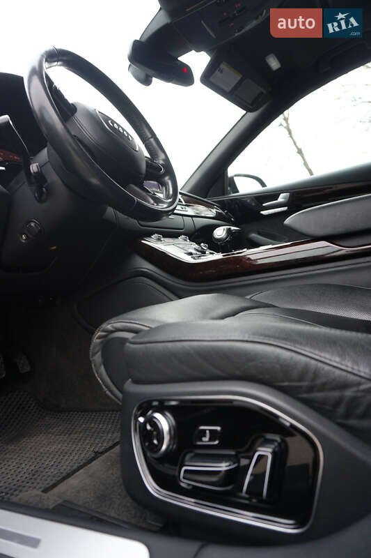 Седан Audi A8 2014 в Виннице