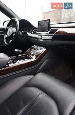 Седан Audi A8 2014 в 