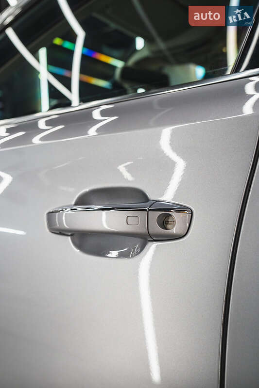 Седан Audi A8 2014 в Киеве