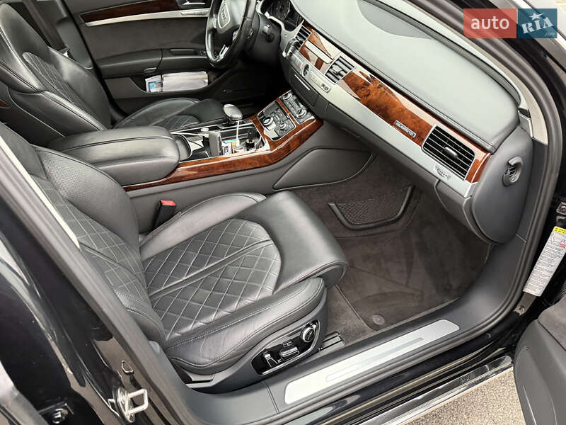 Седан Audi A8 2012 в Києві
