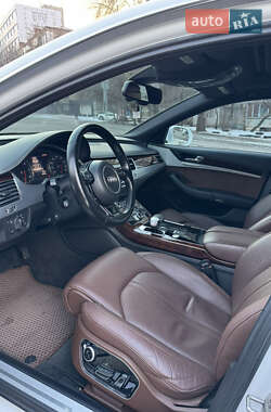 Седан Audi A8 2012 в Дніпрі