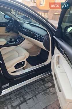 Седан Audi A8 2011 в 