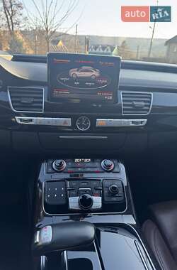 Седан Audi A8 2015 в 