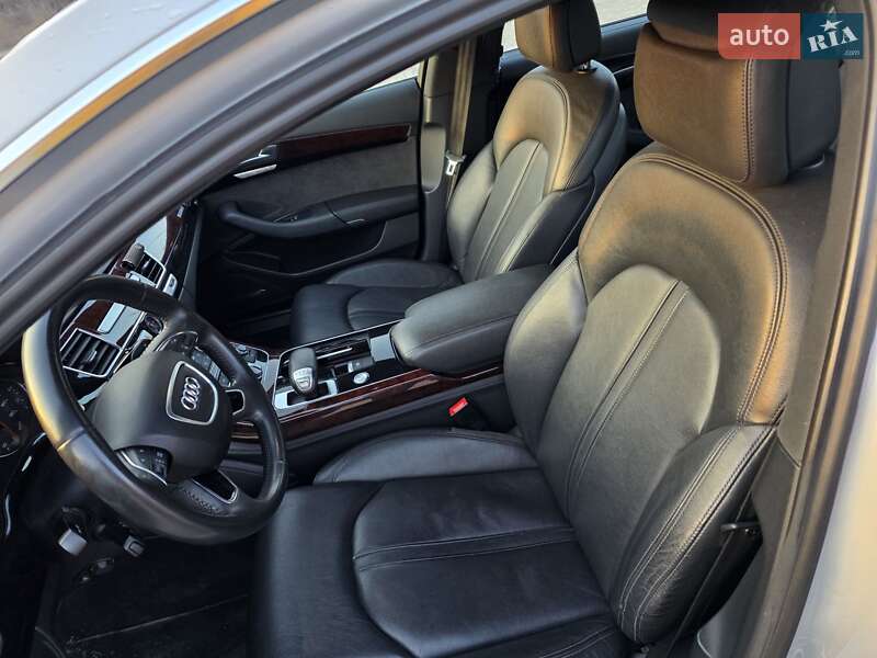 Седан Audi A8 2012 в Тернополе
