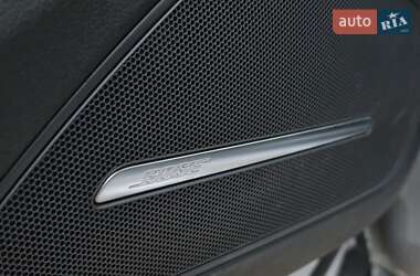 Седан Audi A8 2012 в Тернополе