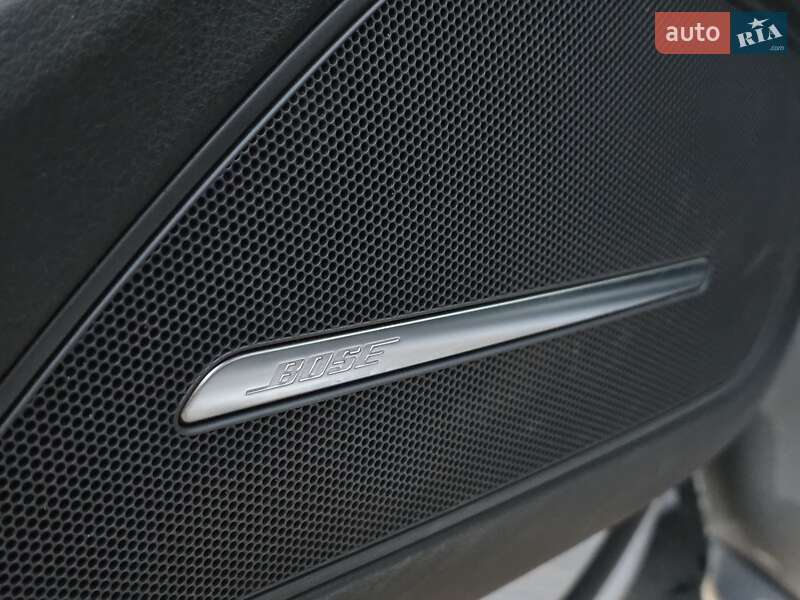 Седан Audi A8 2012 в Тернополе