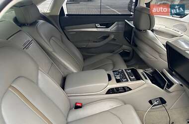 Седан Audi A8 2013 в 