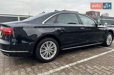 Седан Audi A8 2013 в 