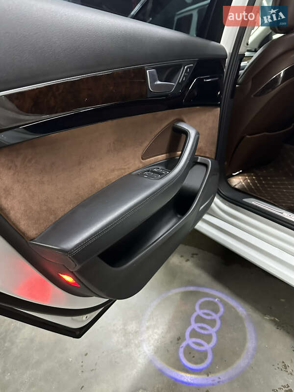 Седан Audi A8 2017 в Одессе