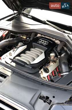 Седан Audi A8 2011 в 