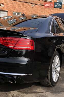 Седан Audi A8 2011 в 