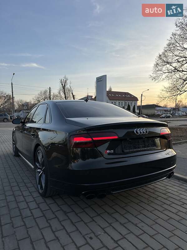 Седан Audi A8 2015 в Киеве