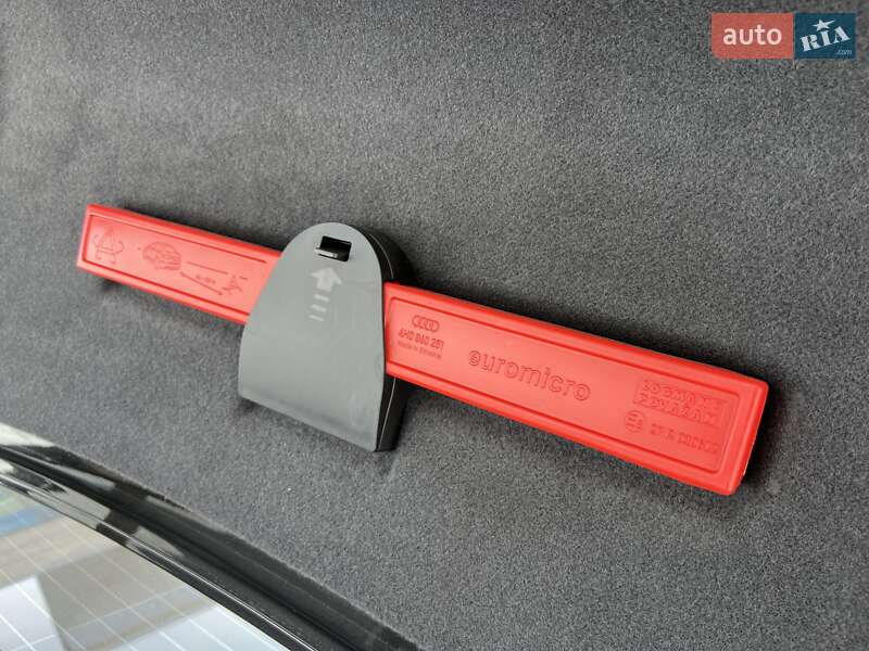 Седан Audi A8 2015 в Киеве