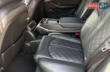 Седан Audi A8 2015 в 