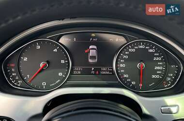 Седан Audi A8 2015 в 
