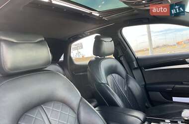 Седан Audi A8 2015 в 