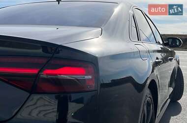 Седан Audi A8 2015 в 