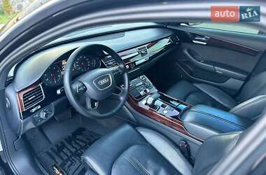 Седан Audi A8 2012 в 