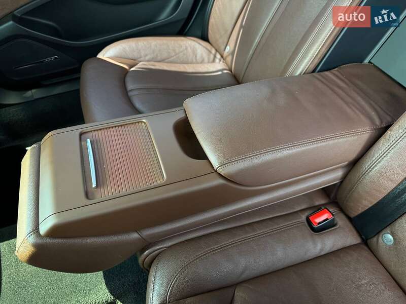 Седан Audi A8 2012 в Кривом Роге
