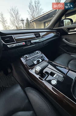 Седан Audi A8 2014 в Львове