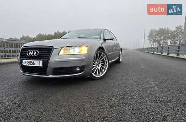 Седан Audi A8 2005 в Ровно