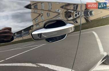Седан Audi A8 2014 в 