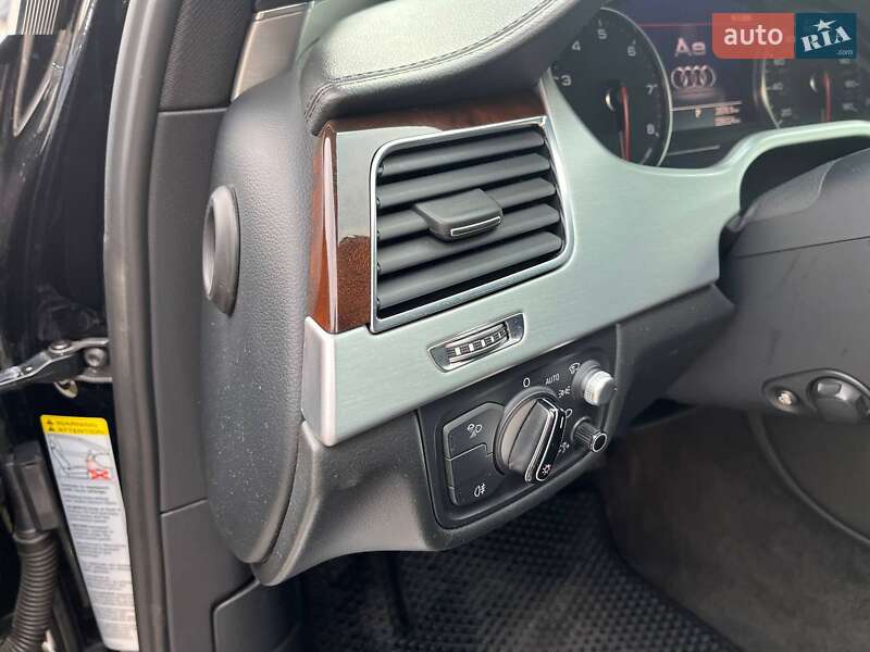 Седан Audi A8 2014 в Виннице