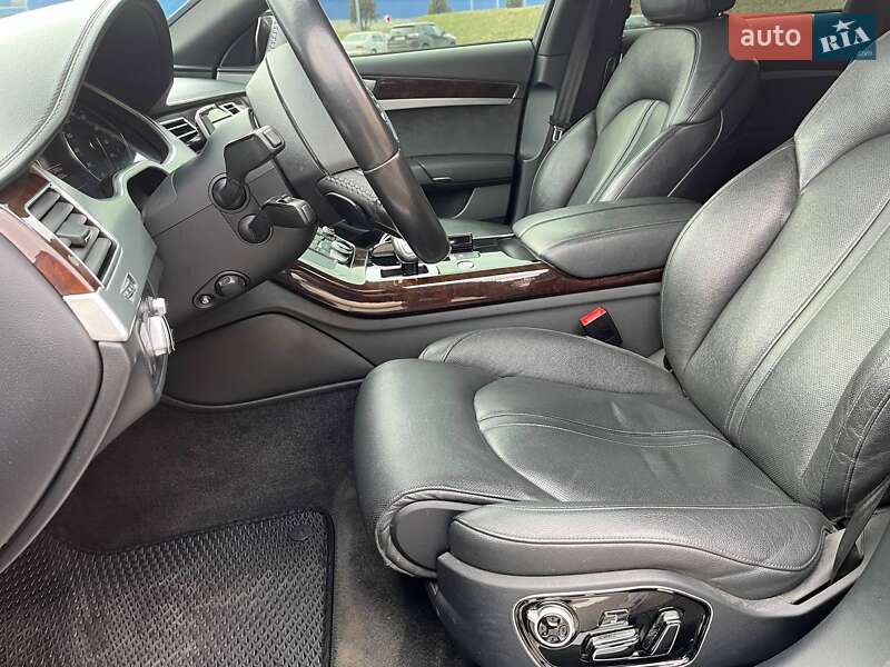 Седан Audi A8 2014 в Виннице