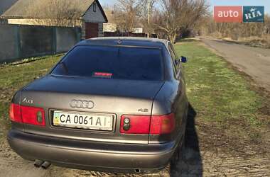 Седан Audi A8 1998 в 