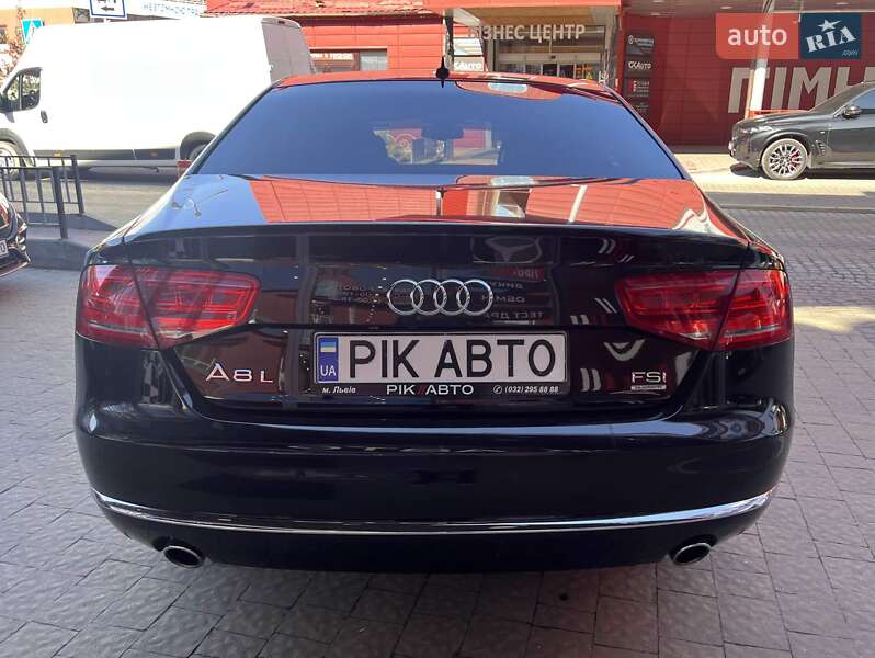 Седан Audi A8 2012 в Львове