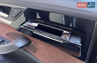 Седан Audi A8 2012 в 