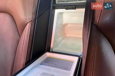 Седан Audi A8 2012 в 